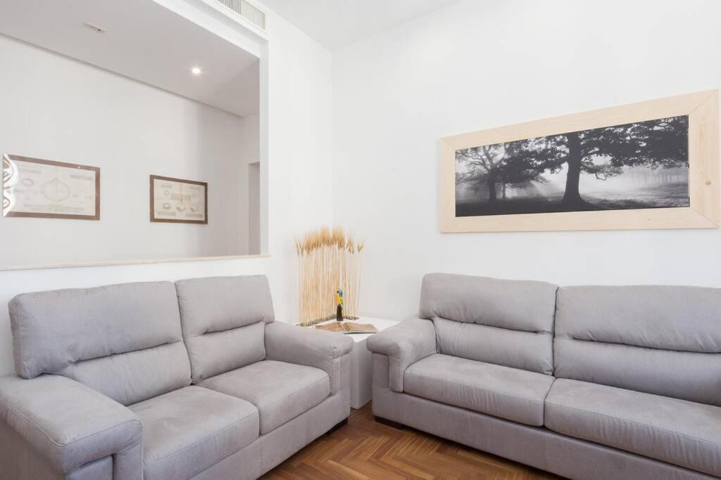 Popolo Elegant Two Bedroom Rome